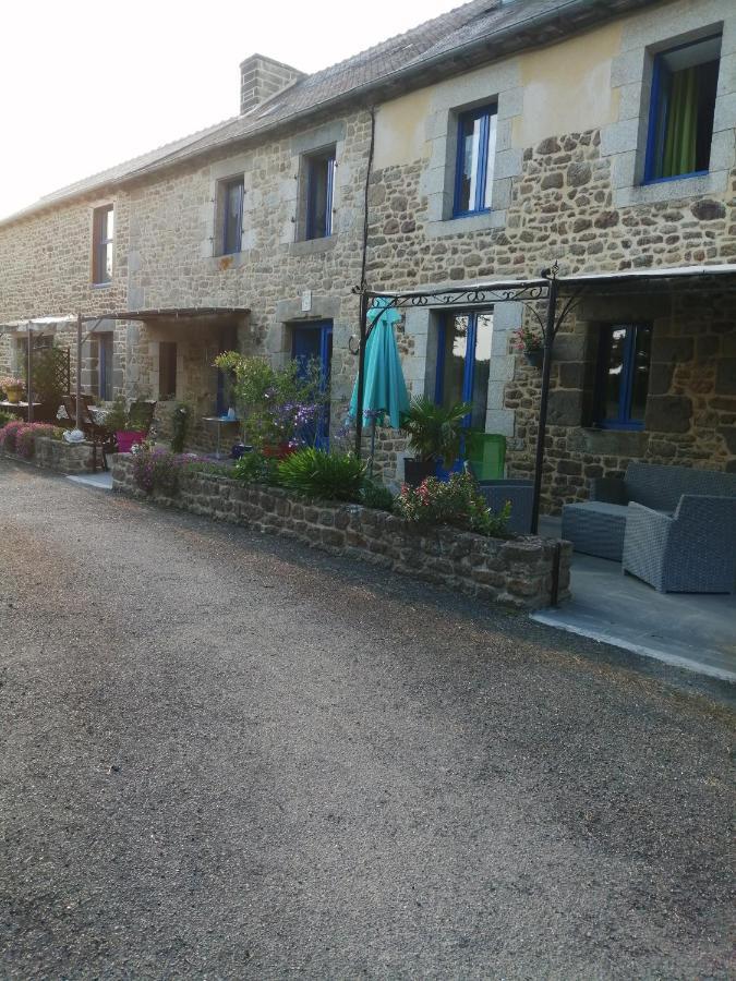 Le Douetaux Chambres D'Hotes La Baussaine Exteriör bild