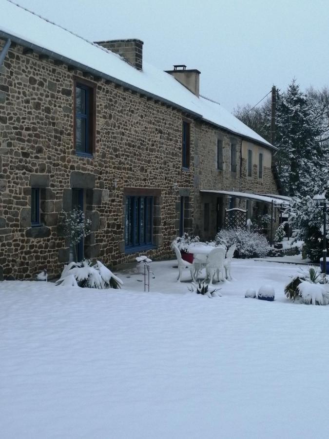 Le Douetaux Chambres D'Hotes La Baussaine Exteriör bild